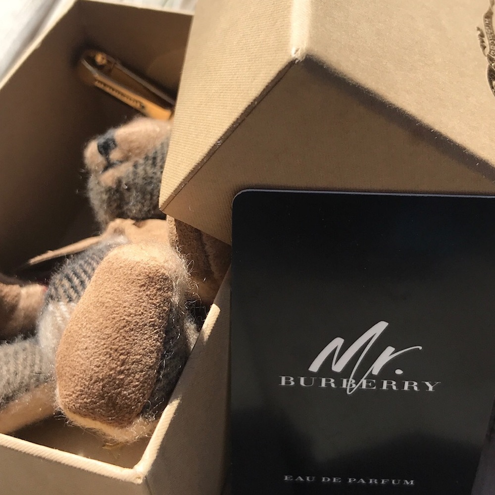 ❤️NWT BURBERRY Thomas bear charm check cashmere